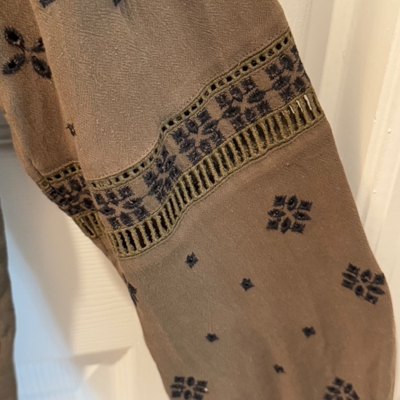 Bohemiam Top, Brown with Black Embroidery, Size 18 US, from Wrap London - Picture 6 of 10